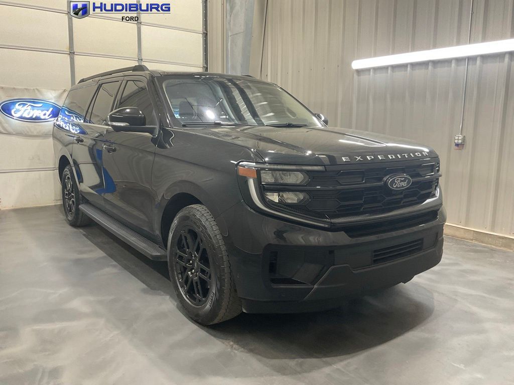 Black Metallic 2025 Ford Expedition MAX Active 4WD SUV / Crossover Four-Wheel Drive Automatic