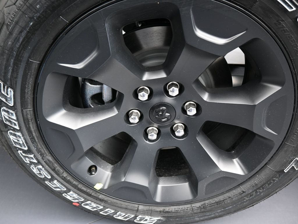 New 2026 Serrano Green Metallic Ram Big Horn/Lone Star image 41