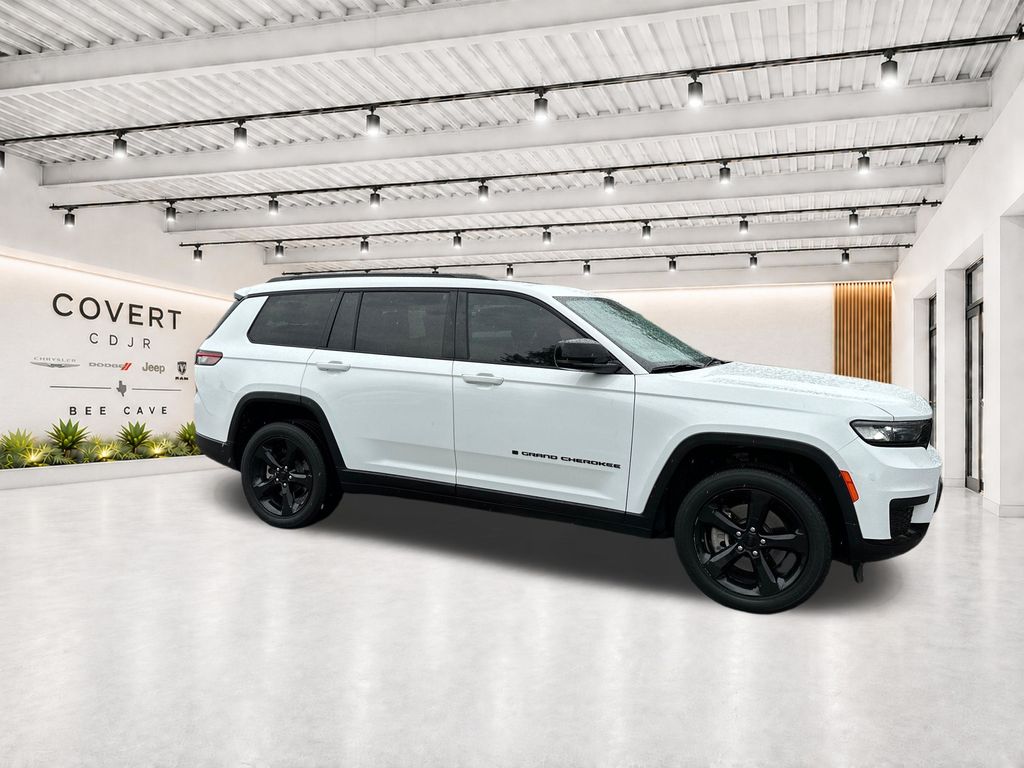 Used Car 2023 Jeep Grand Cherokee L  Altitude For Sale Under $30,000 In Austin, Texas