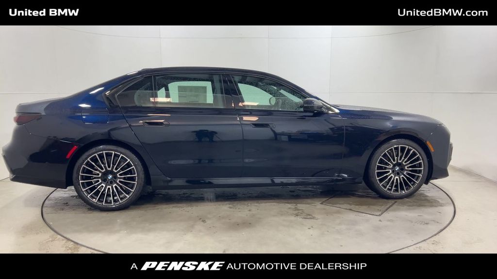 2025 BMW 7 Series 740i 9
