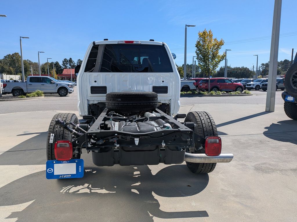 2025 Ford F-350 Chassis XL