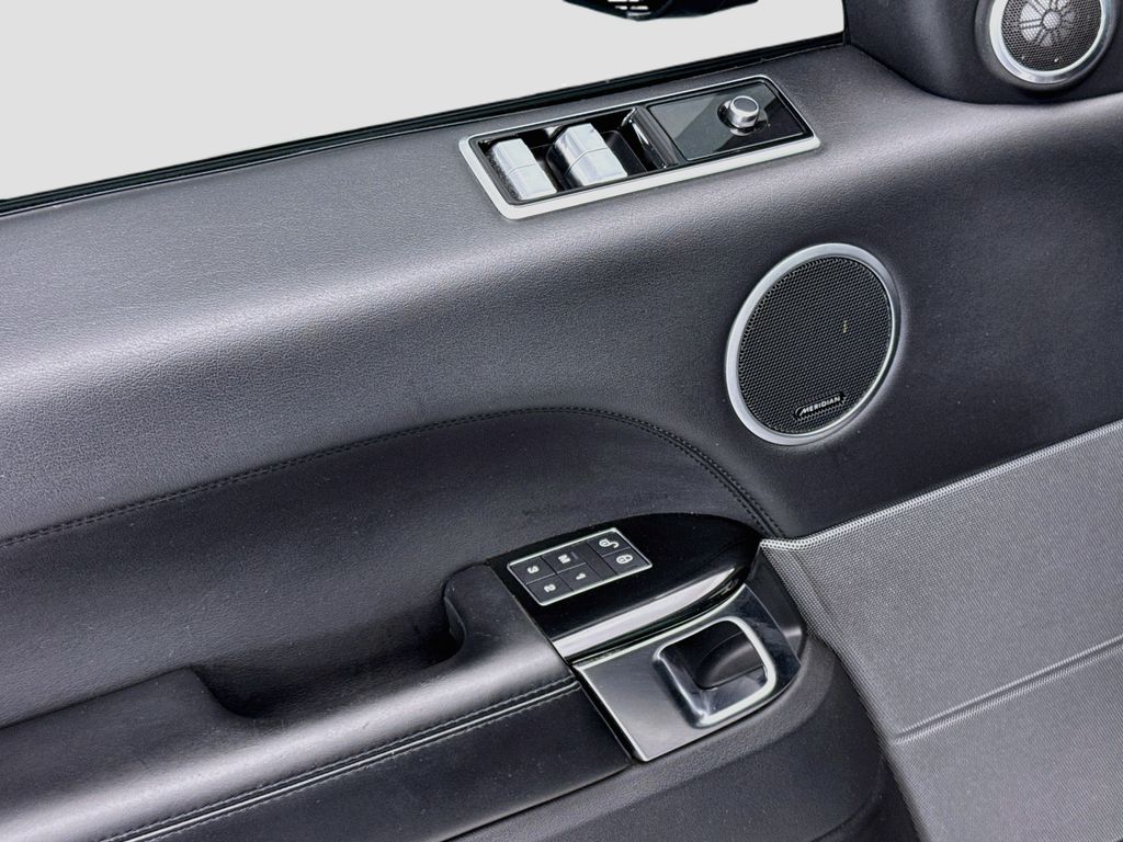 Thumbnail: 2019 Land Rover Range Rover Sport - 22