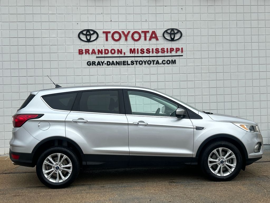 2019 Ford Escape SE's photo