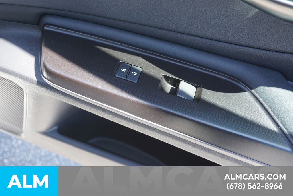Used 2019 White Lexus 350 image 48