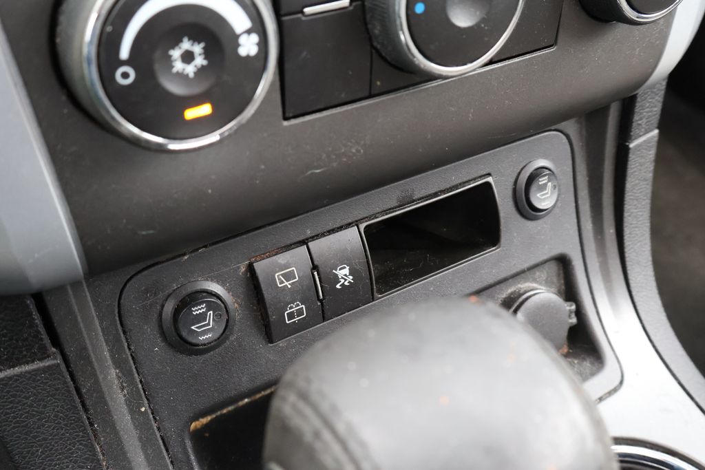 Thumbnail: 2011 Chevrolet Traverse - 26