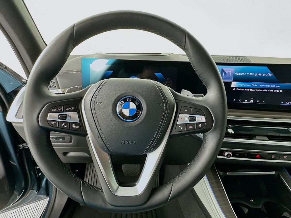 Thumbnail: 2025 BMW X5 - 11
