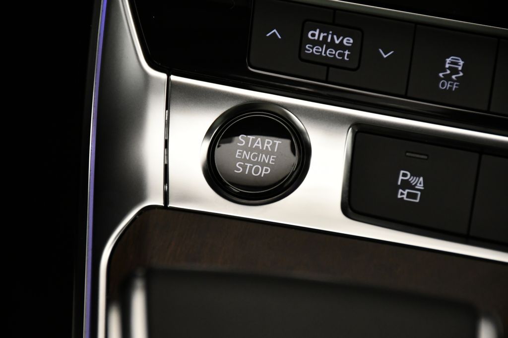 Thumbnail: 2025 Audi A6 - 28