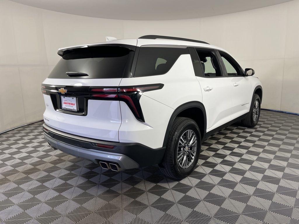 Thumbnail: 2025 Chevrolet Traverse - 16