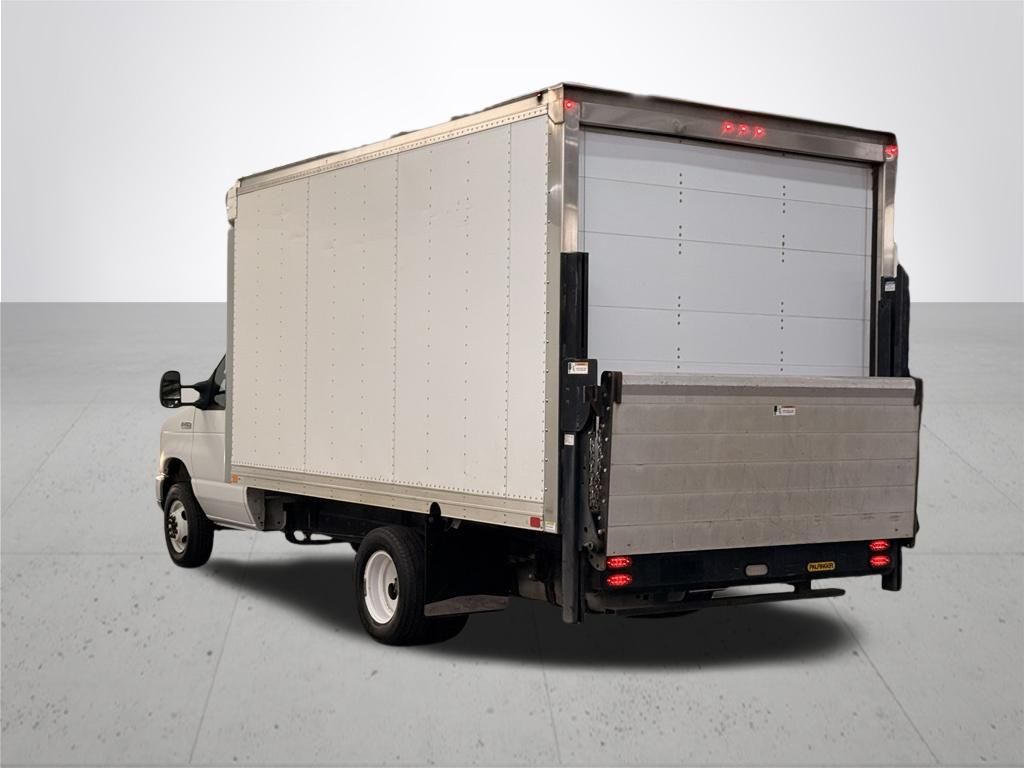 2016 Ford E-450SD Base