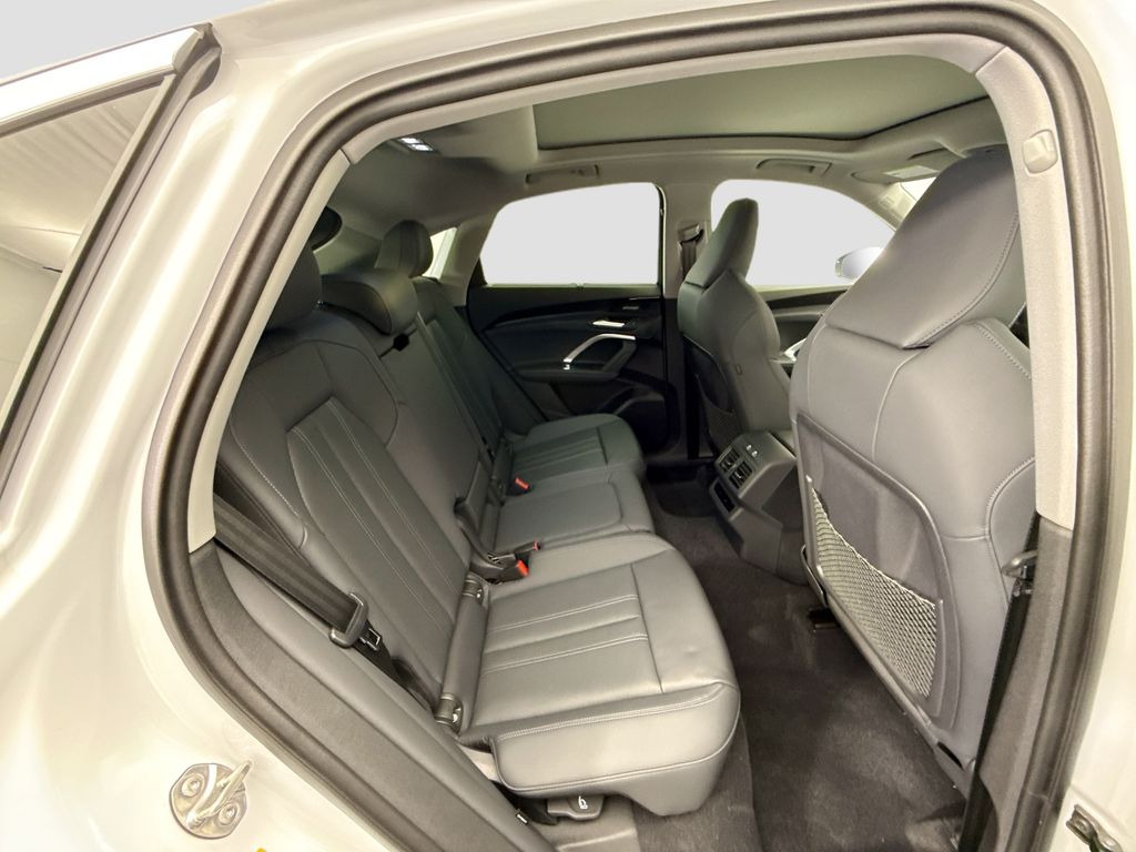 Thumbnail: 2025 Audi Q5 - 22