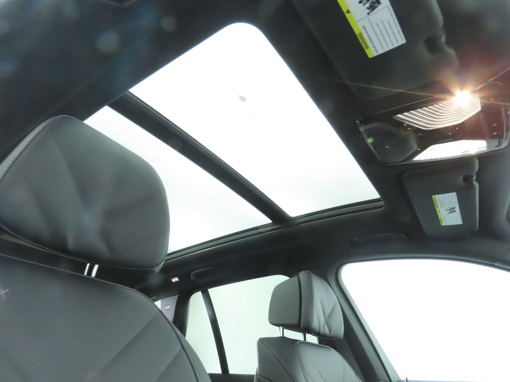 Thumbnail: 2026 BMW X5 - 19