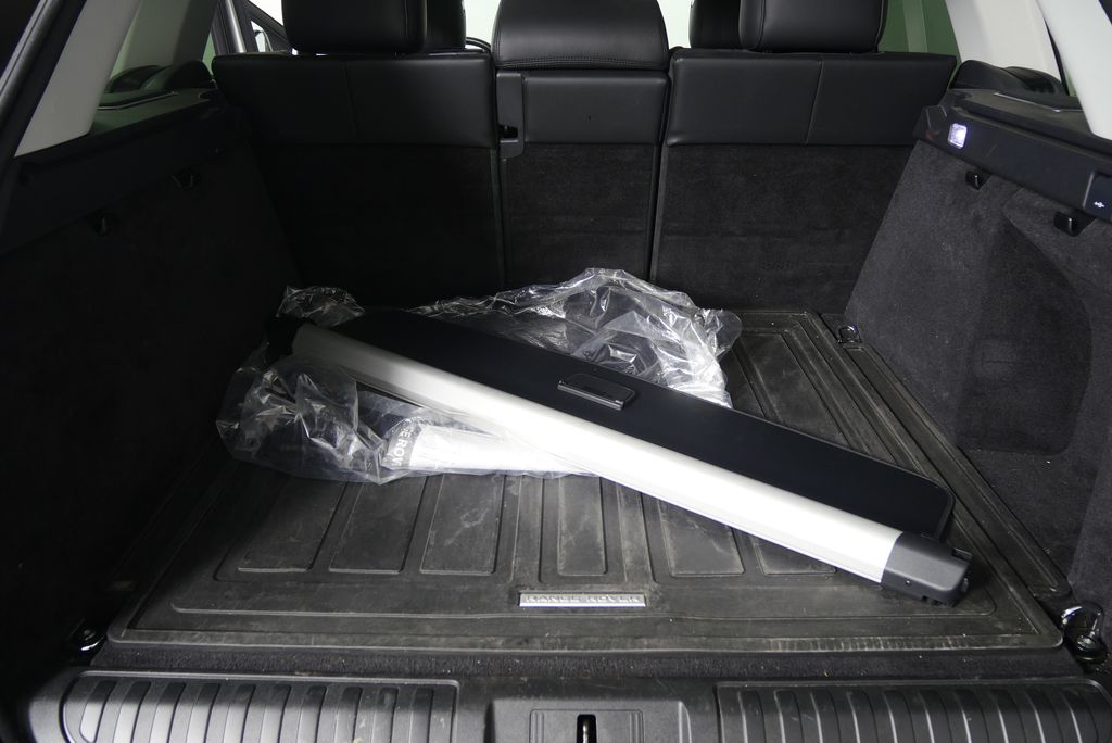 Thumbnail: 2015 Land Rover Range Rover Sport - 16