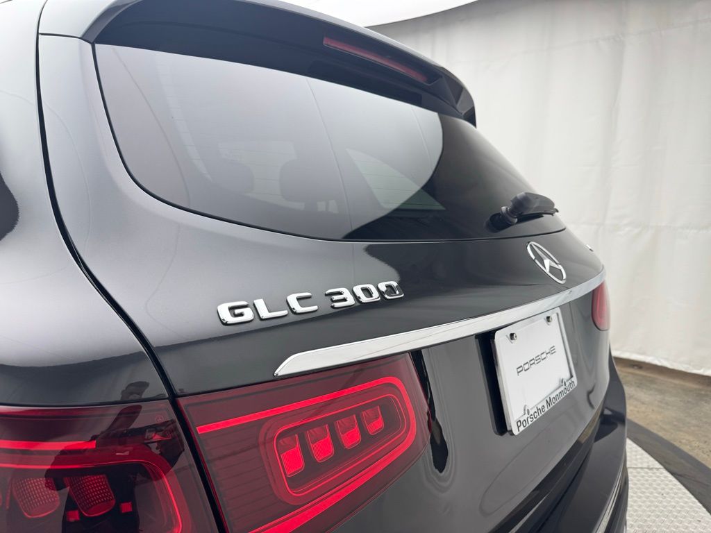 2020 Mercedes-Benz GLC 300 11