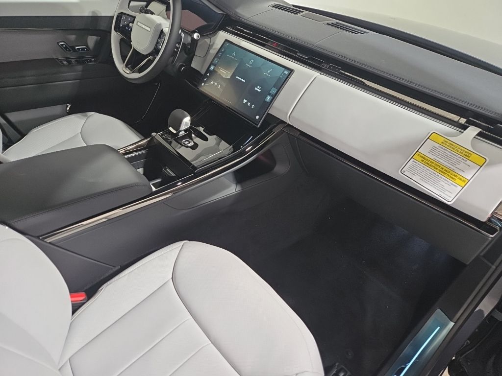 New 2026 Blue Land Rover Dynamic SE image 20