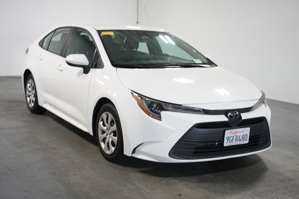 Thumbnail: 2023 Toyota Corolla - 3
