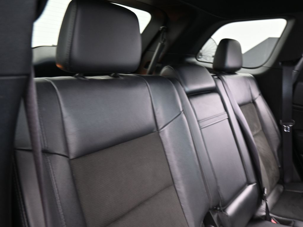 Used 2021 Diamond Black Crystal Pearlcoat Jeep Laredo X image 34