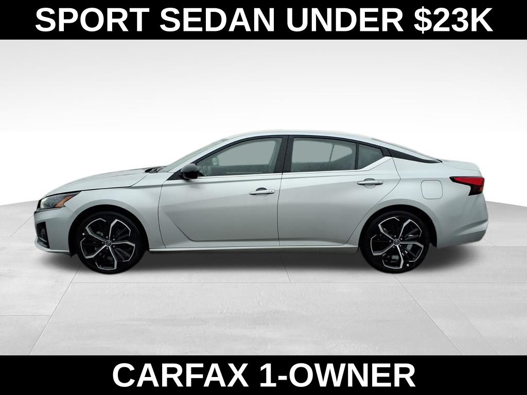 View vehicle photo 5