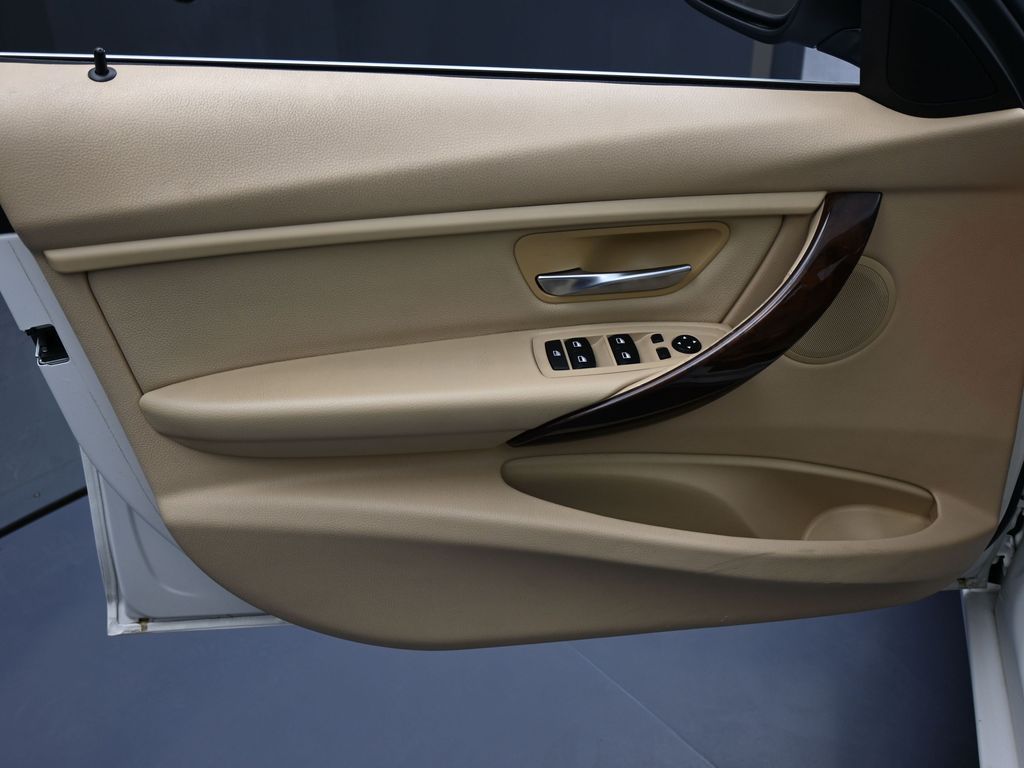 Used 2015 Alpine White BMW 328i image 14