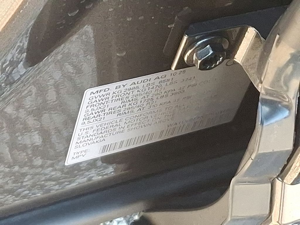 Thumbnail: 2026 Audi Q7 - 10