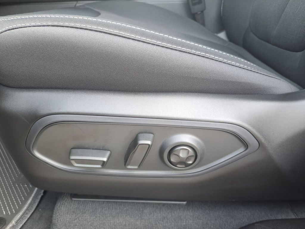 New Car 2025 Jeep Grand Cherokee  Laredo X For Sale Under $35,000 In Austin, Texas