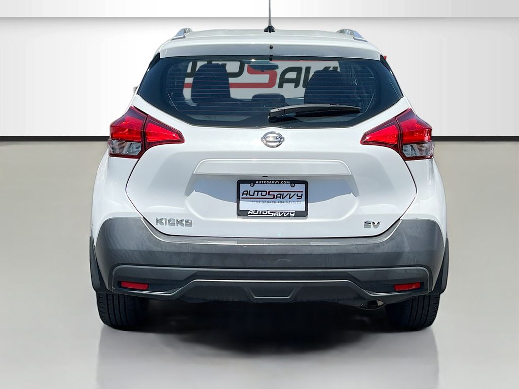 Used 2019 White Nissan SV image 6