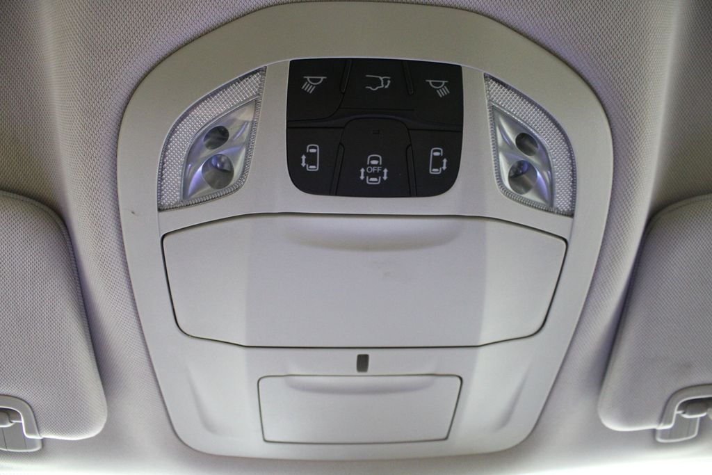 Used 2023 Chrysler Pacifica for sale in 