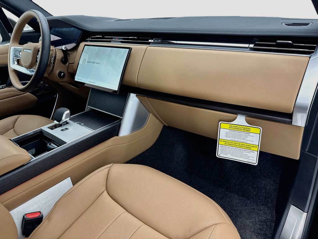Thumbnail: 2026 Land Rover Range Rover - 16