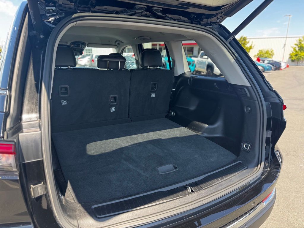 Used 2023 Jeep Grand Cherokee SUV