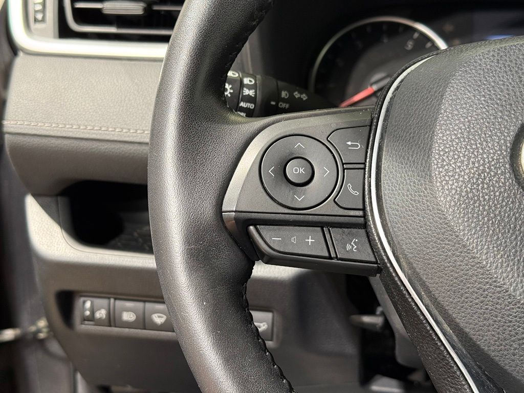 Thumbnail: 2019 Toyota RAV4 - 25