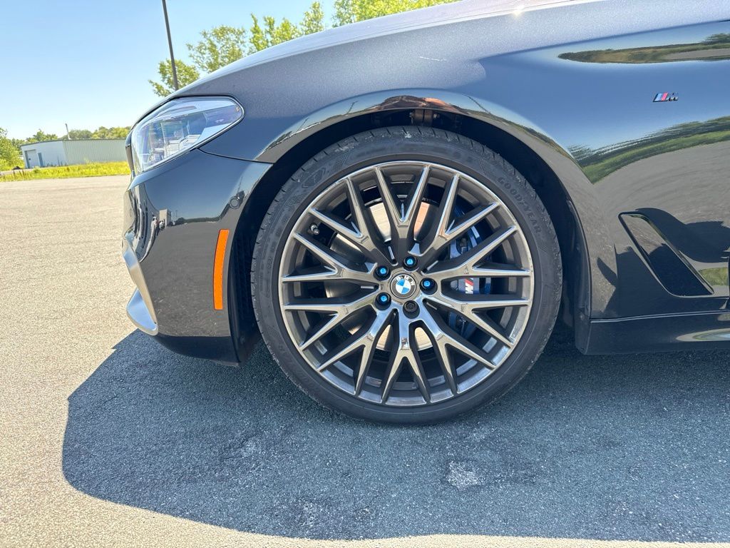 2019 Black Sapphire Metallic BMW 5 Series M550i xDrive AWD Sedan