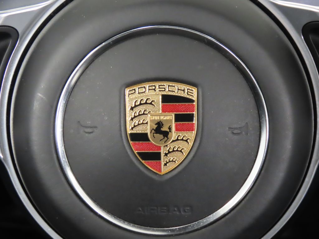 Thumbnail: 2022 Porsche Cayenne - 21