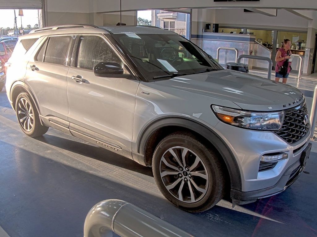 2024 Ford Explorer ST-Line