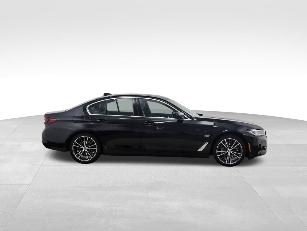 Thumbnail: 2023 BMW 5 Series - 6