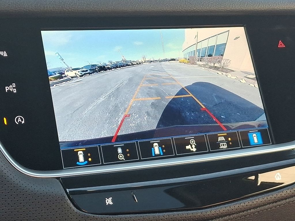 Thumbnail: 2025 Cadillac XT5 - 19