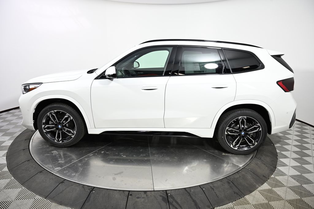 Thumbnail: 2025 BMW X1 - 2