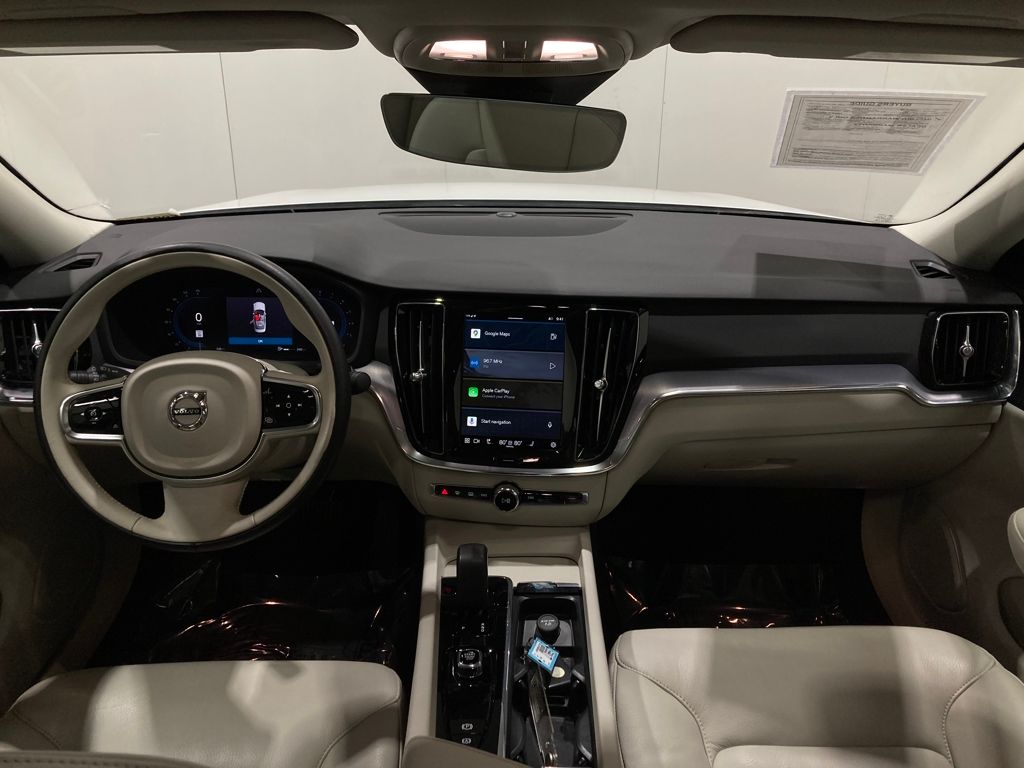 2024 Volvo S60 B5 Core Dark Theme