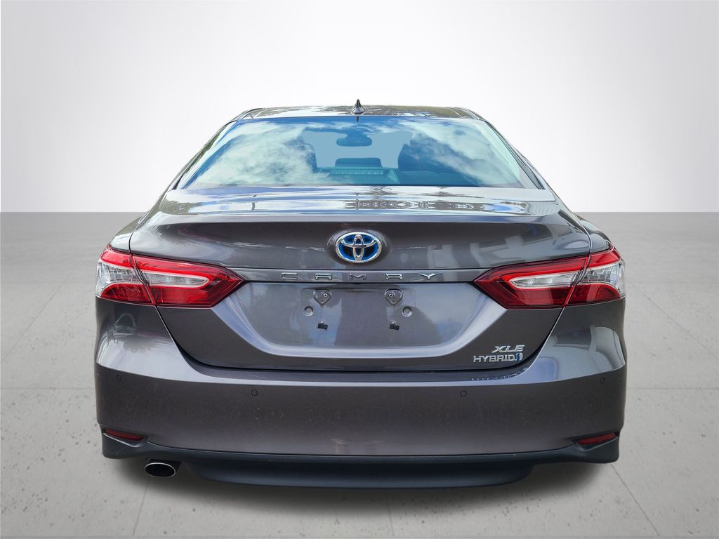 2020 Toyota Camry Hybrid XLE