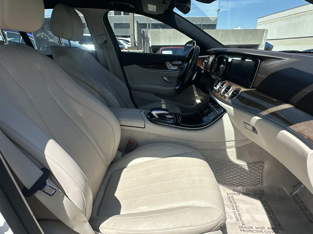 Thumbnail: 2017 Mercedes-Benz E-Class - 11