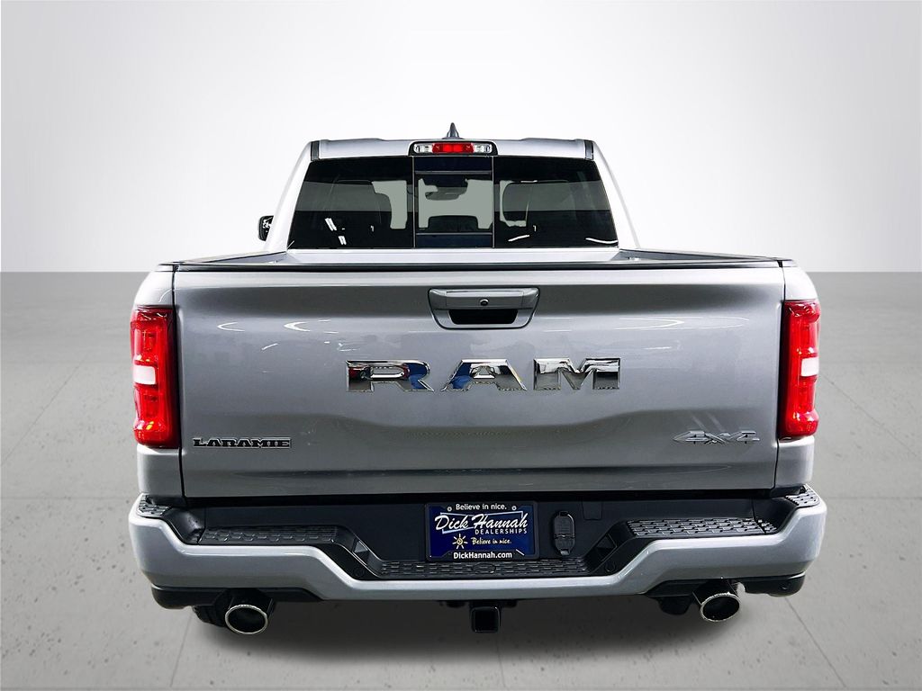 1500 Crew Cab Laramie