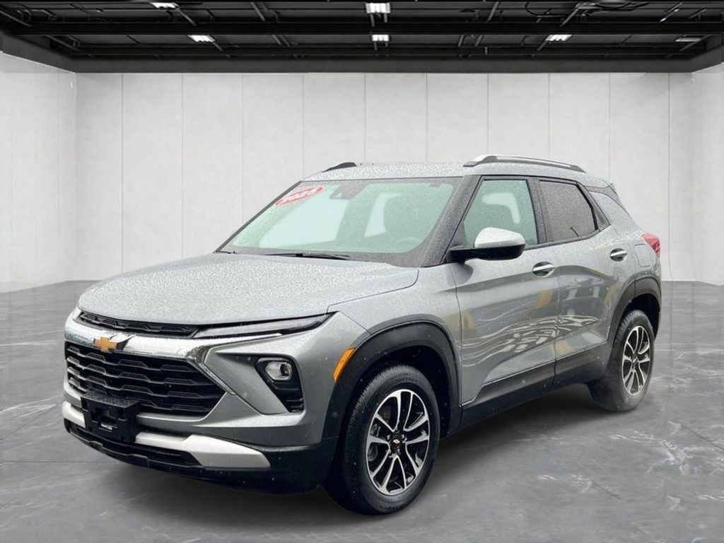 Sterling Gray Metallic 2025 Chevrolet Trailblazer LT FWD SUV / Crossover Front-Wheel Drive Continuously Variable Transmission