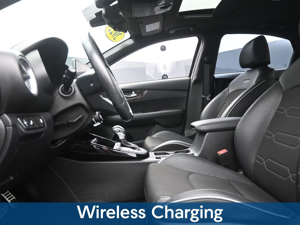 Certified Used 2022 Gray Kia GT-Line image 14