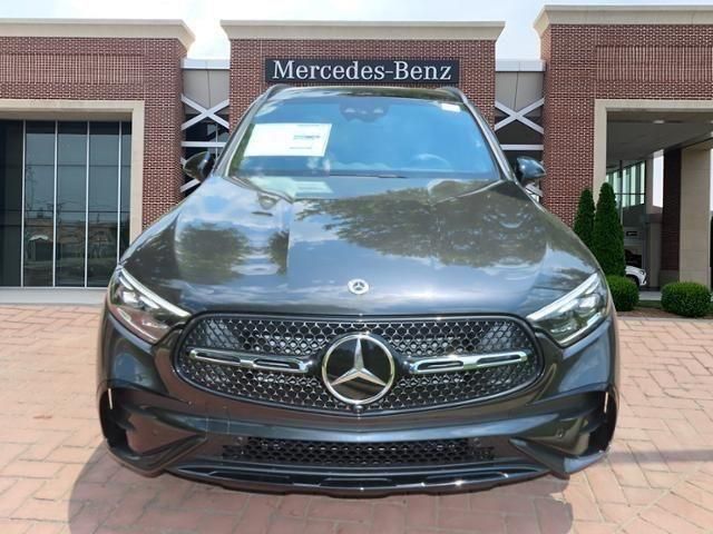 2024 Mercedes-Benz GLC 300 2