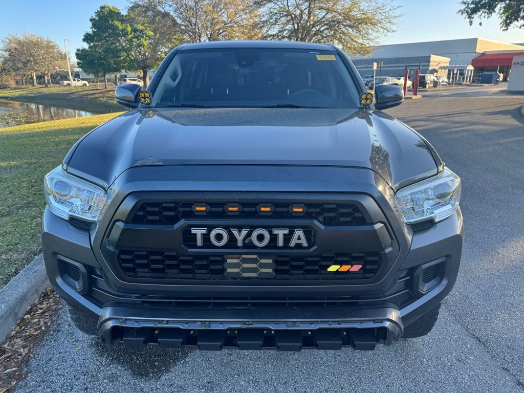 2020 Toyota Tacoma SR 8