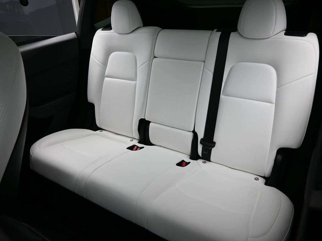 2024 Tesla Model Y Long Range Dual Motor All-Wheel Drive