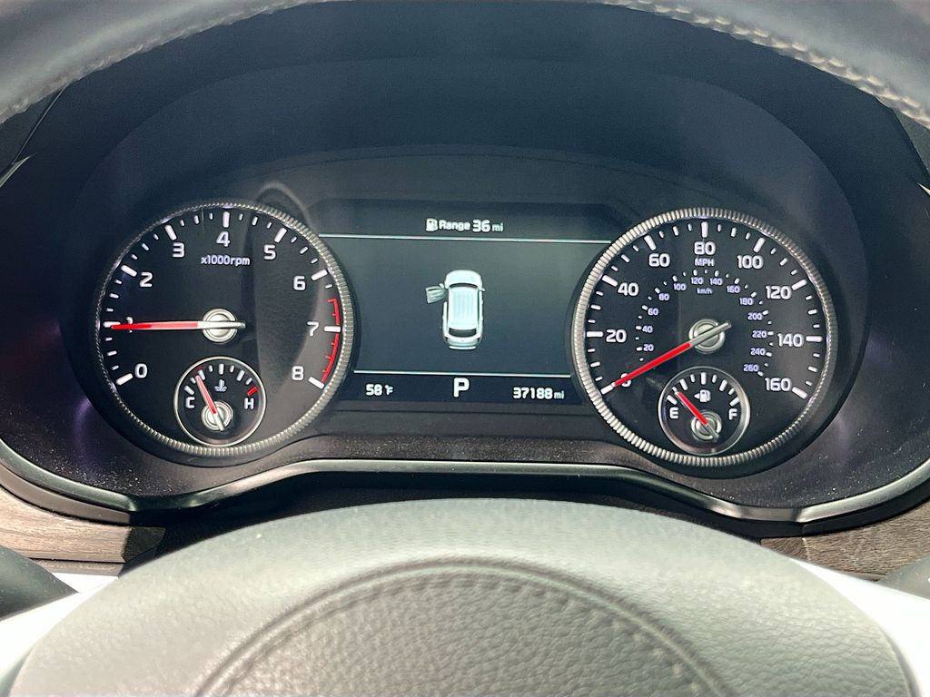 Used 2021 White Kia SX image 12