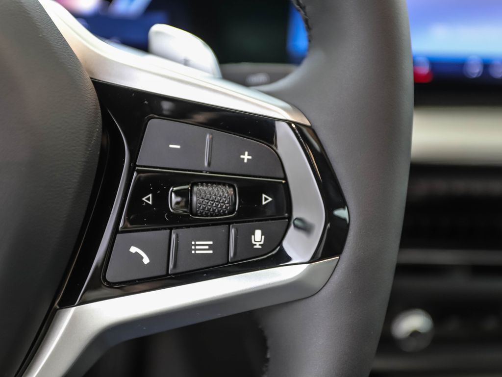 Thumbnail: 2025 BMW 3 Series - 14