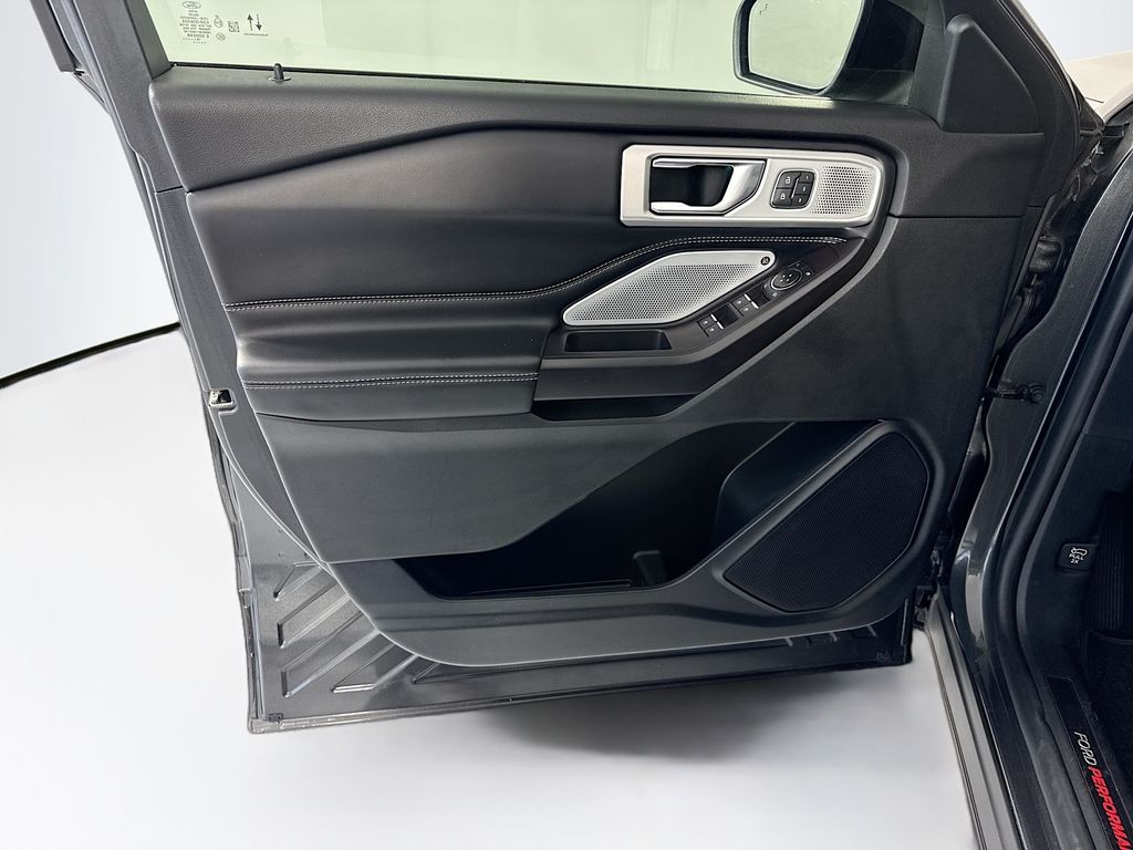 Thumbnail: 2020 Ford Explorer - 25