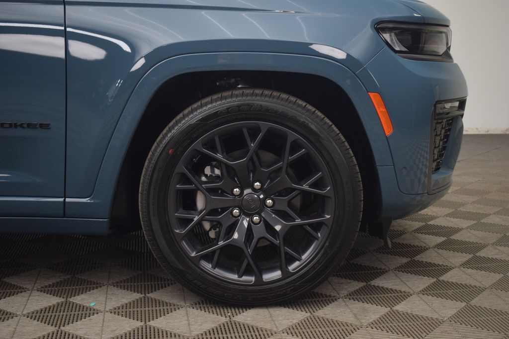 new 2026 Jeep Grand Cherokee L car, priced at $62,414