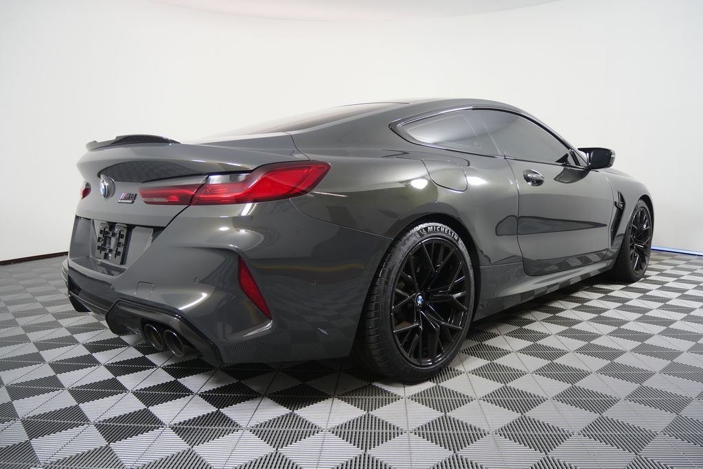Thumbnail: 2022 BMW M8 - 3
