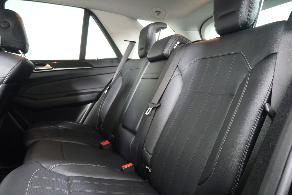 Thumbnail: 2016 Mercedes-Benz GLE - 16